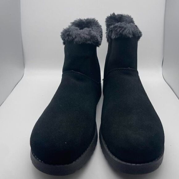 CUSHIONAIRE Women's COZY Genuine Suede pull on boot BLACK 9 - Picture 3 of 6